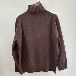 Sanna NY oversized turtleneck sweater